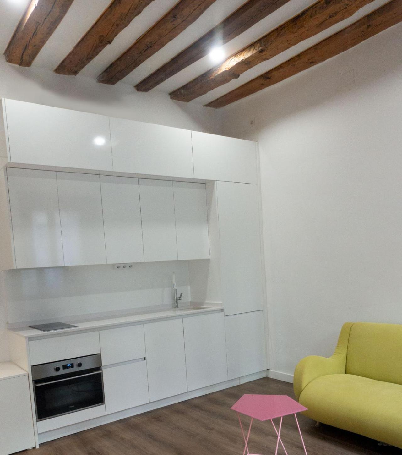 Hortaleza 4, Preciso Estudio En Chueca Junto A La Gran Via De Мадрид Екстер'єр фото