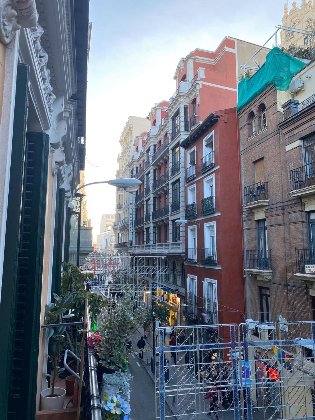 Hortaleza 4, Preciso Estudio En Chueca Junto A La Gran Via De Мадрид Екстер'єр фото