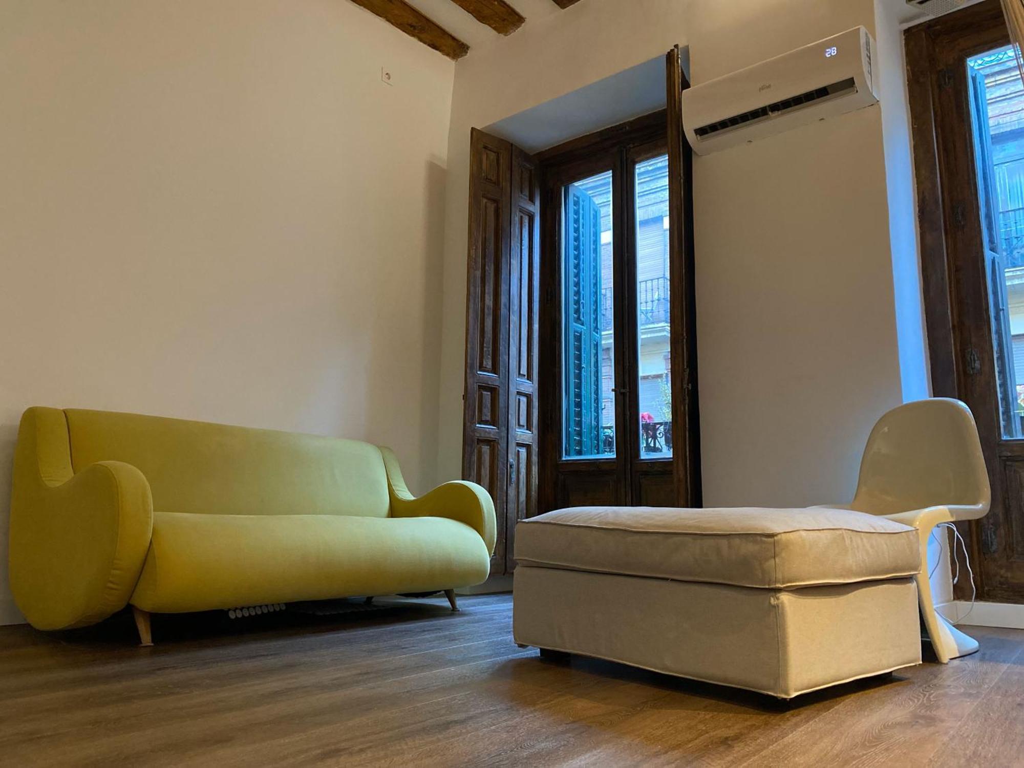 Hortaleza 4, Preciso Estudio En Chueca Junto A La Gran Via De Мадрид Екстер'єр фото